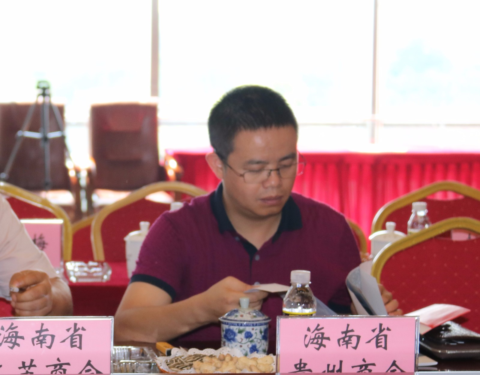 海南海建金属门窗幕墙工程有限公司董事长唐磊海口美兰彩芸清洁服务